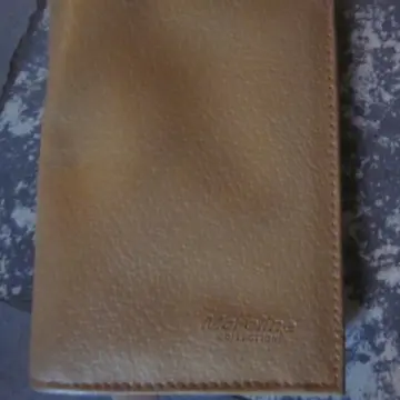 Porte feuille beige, Inconnue