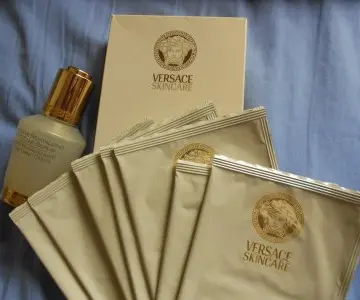Soin sérum revitalisant contour des yeux, Versace
