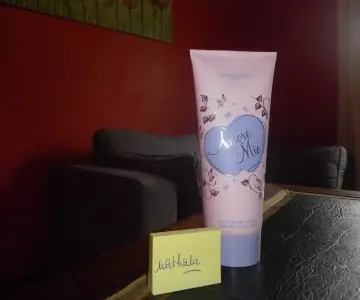 Lait corporel parfumé Amore Mio, Jeanne Arthes