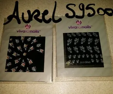 sticker nail art, Viva la Nails