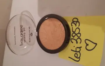 enlumineur shimmer poudre, Essence
