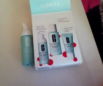 Mousse nettoyante formule SOS, Clinique