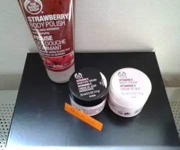 Lot 2 produits visage / 1 produit corps, The Body Shop