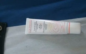 Fond de teint, Avène