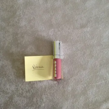 Gloss Buxom, Buxom