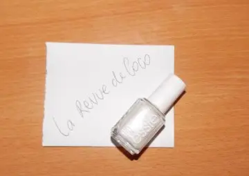 Vernis Blanc, Essie