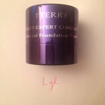 Light Expert compact Mineral Foundation Brush, By Terry