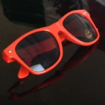 Lunettes de soleil style rayban, Inconnue