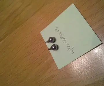 boucles d'oreilles grises, Claire's