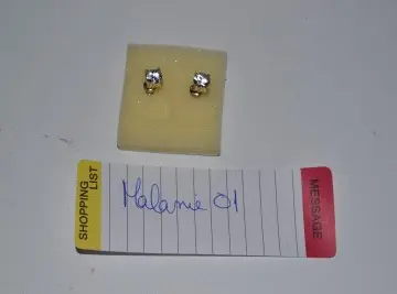 Boucle d'oreille, Inconnue