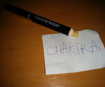 crayon retouches, Agnès b.