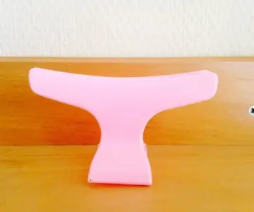 Pince rose, Inconnue