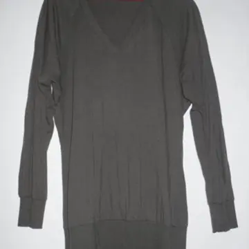 Tunique anthracite, Inconnue