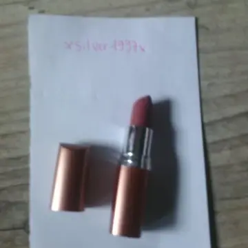 rouge a levre, Inconnue