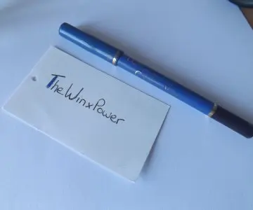 Crayon contour des yeux bleu, L'Oréal
