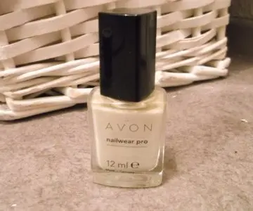 Vernis blanc, Avon