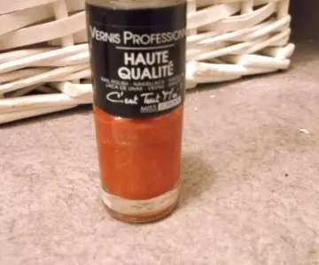 vernis orange nacré, Miss Europe