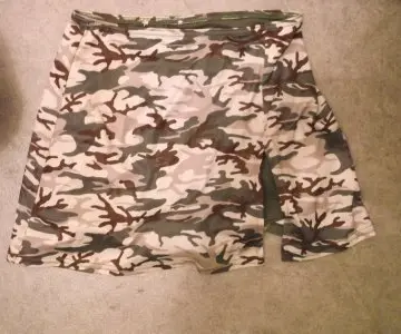 Jupe short tailleS, Inconnue