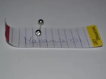 Piercing pour la langue blanc, Inconnue