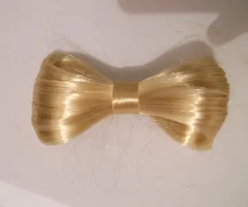 Pince à cheveux, Inconnue