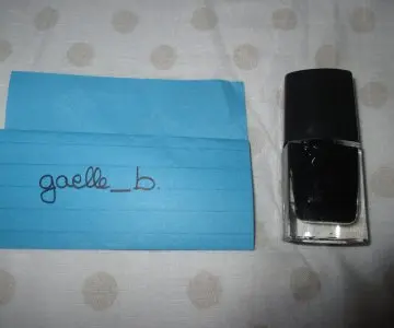Vernis noir, Elf