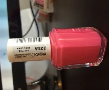 Vernis rose, Essie