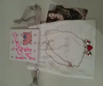 Collier, Guess