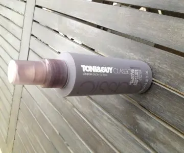 Gel spray boucles, Toni & Guy