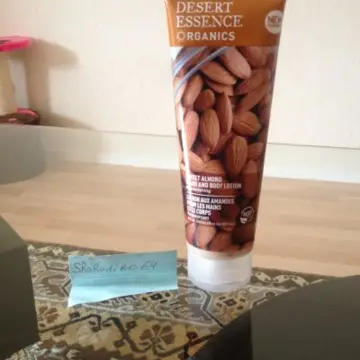 Lait pour les mains et le corps à l'amande DESERT, Desert Essence