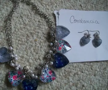 collier +  boucles d'oreilles, Claire's