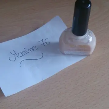 Vernis beige (nude), Salomé