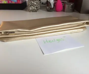 Pochette, Inconnue