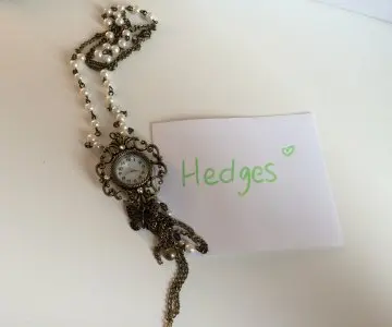 Collier sautoir, Inconnue