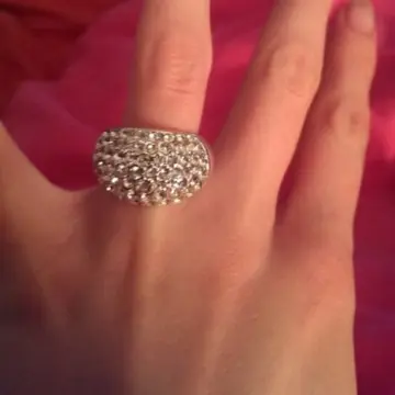 Bague, Inconnue