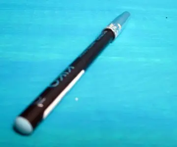 Crayon bleu ciel, KIKO