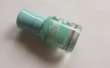 Vernis Bleu pastel HD, Modélite