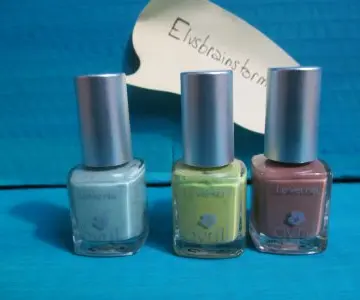 Le vernis, Avril