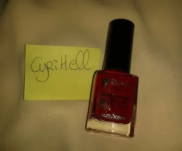 vernis rouge effet diamant, Nutriderma