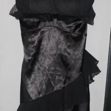 Robe bustier, Inconnue