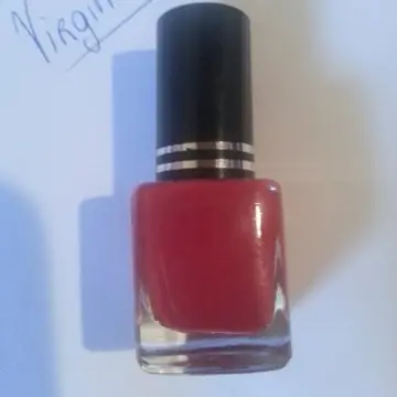 Vernis à ongles, Inconnue