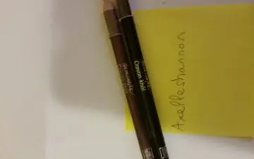 Crayon Khol noir et prune, Yves Rocher