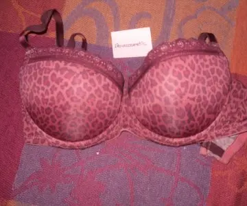 Soutient gorge, Inconnue