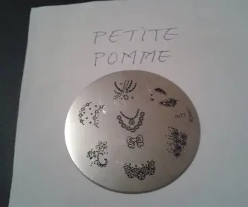 plaque stamping Konad, Konad