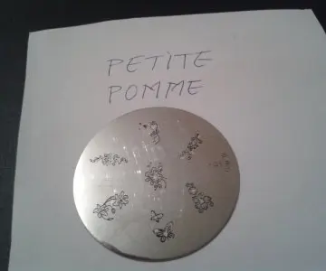 plaque stamping Konad, Konad