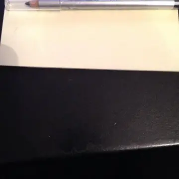 crayon yeux, Vera valenti