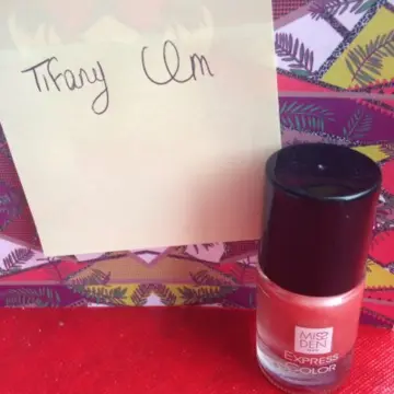 Vernis rose teinte "poupée 201", Miss Den