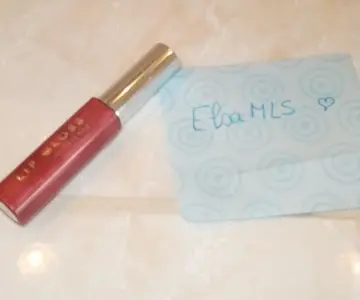 Gloss, Ingrid cosmétic