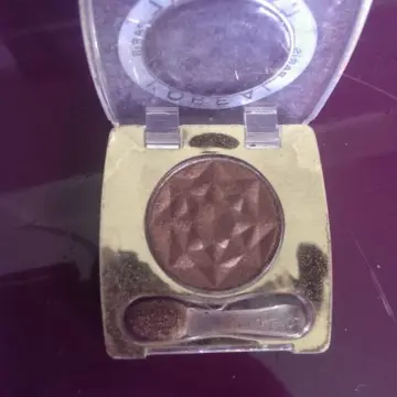 Fard à paupières, L'Oréal