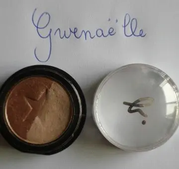 monobulle Agnès B., Agnès b.