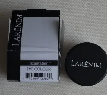Fard à paupières, Larenim